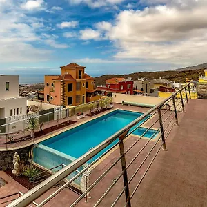https://villa-josefina-costa-adeje-tenerife.tenerifehoteles.net